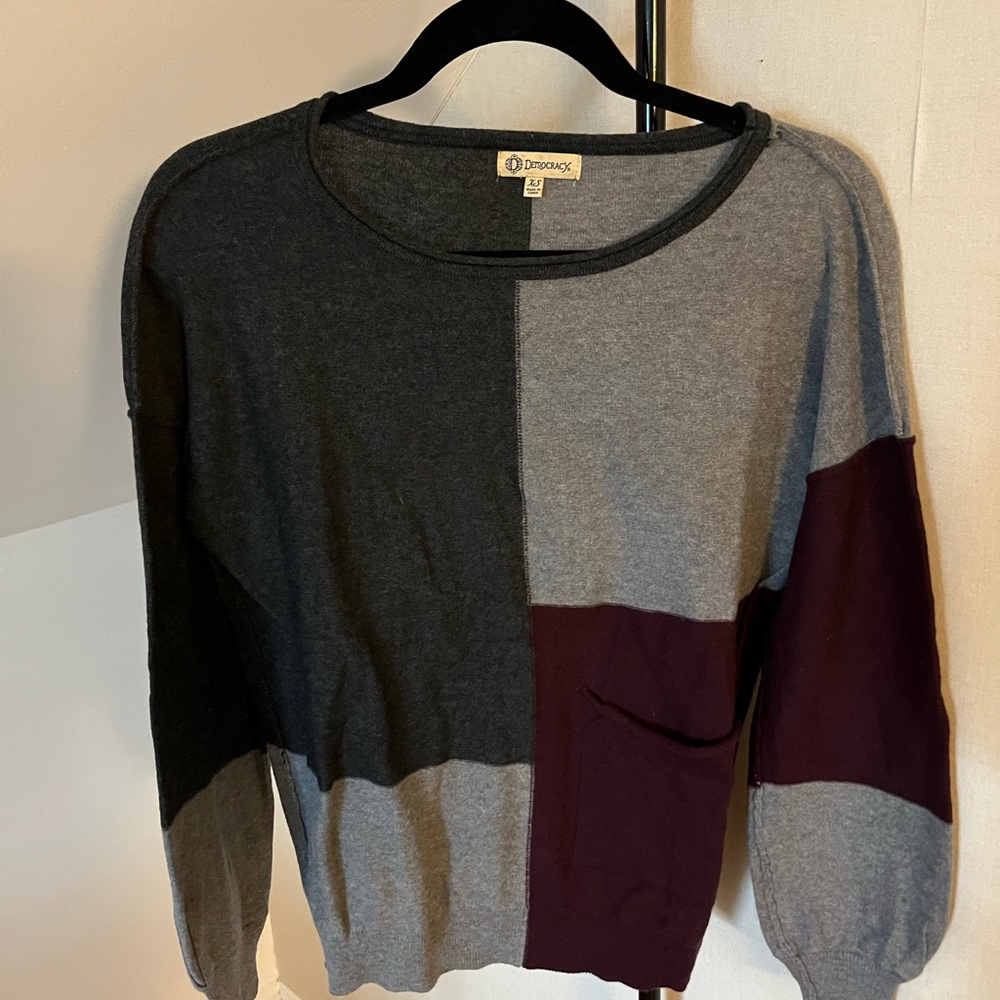 Democracy Three-Tone Sweater - XS